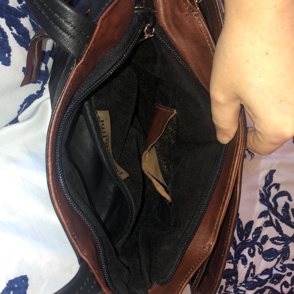 👜Pasqualini Brown & Black Leather Shoulder Bag with amazing storage👜 - Picture 8 of 13